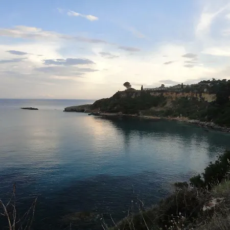 Yialos Lejlighed *