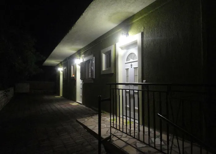Yialos Apartman *